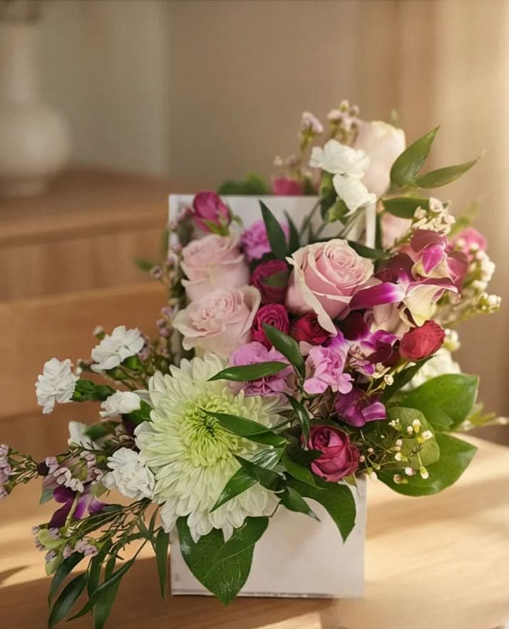 Amanda Rosé - FLOVERS Flower Shop