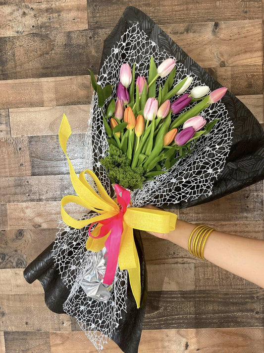 Bouquet de Tulipanes - FLOVERS