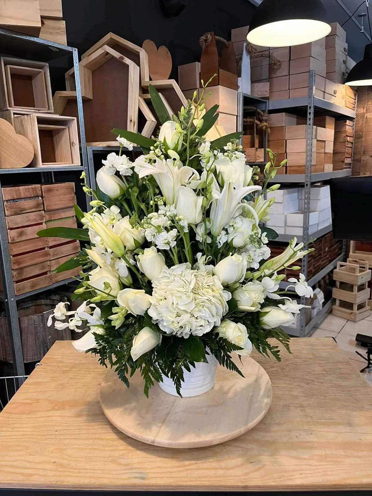 Arreglo Funeral Tributo - FLOVERS