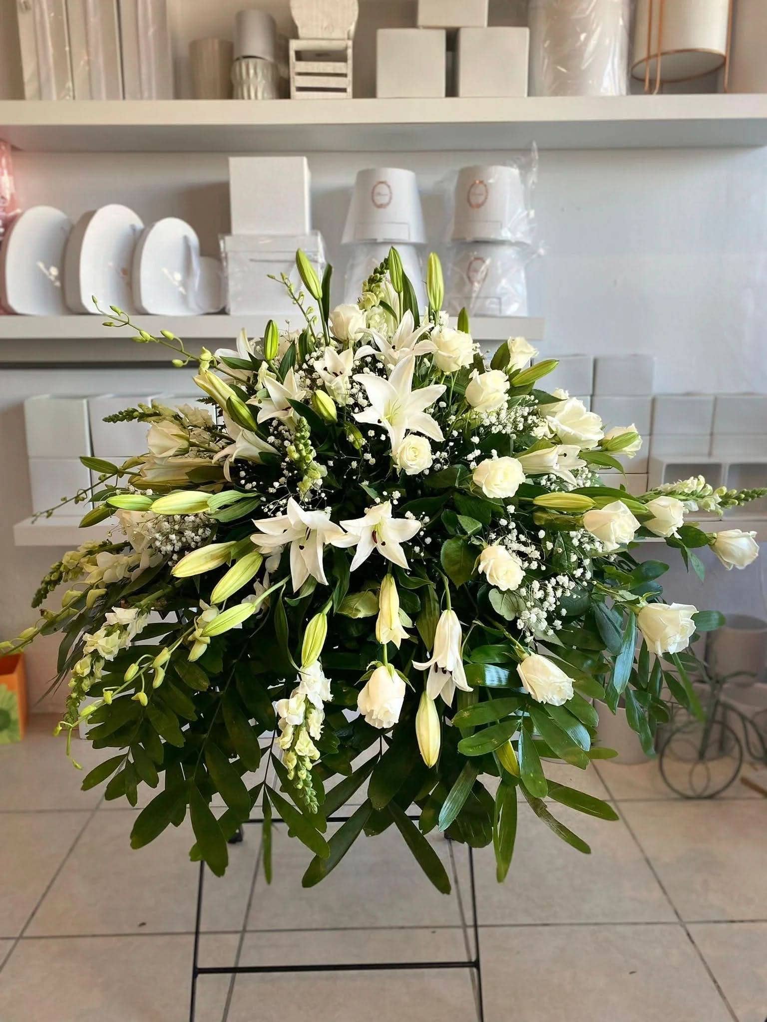 Casket Casa Blanca - FLOVERS Flower Shop